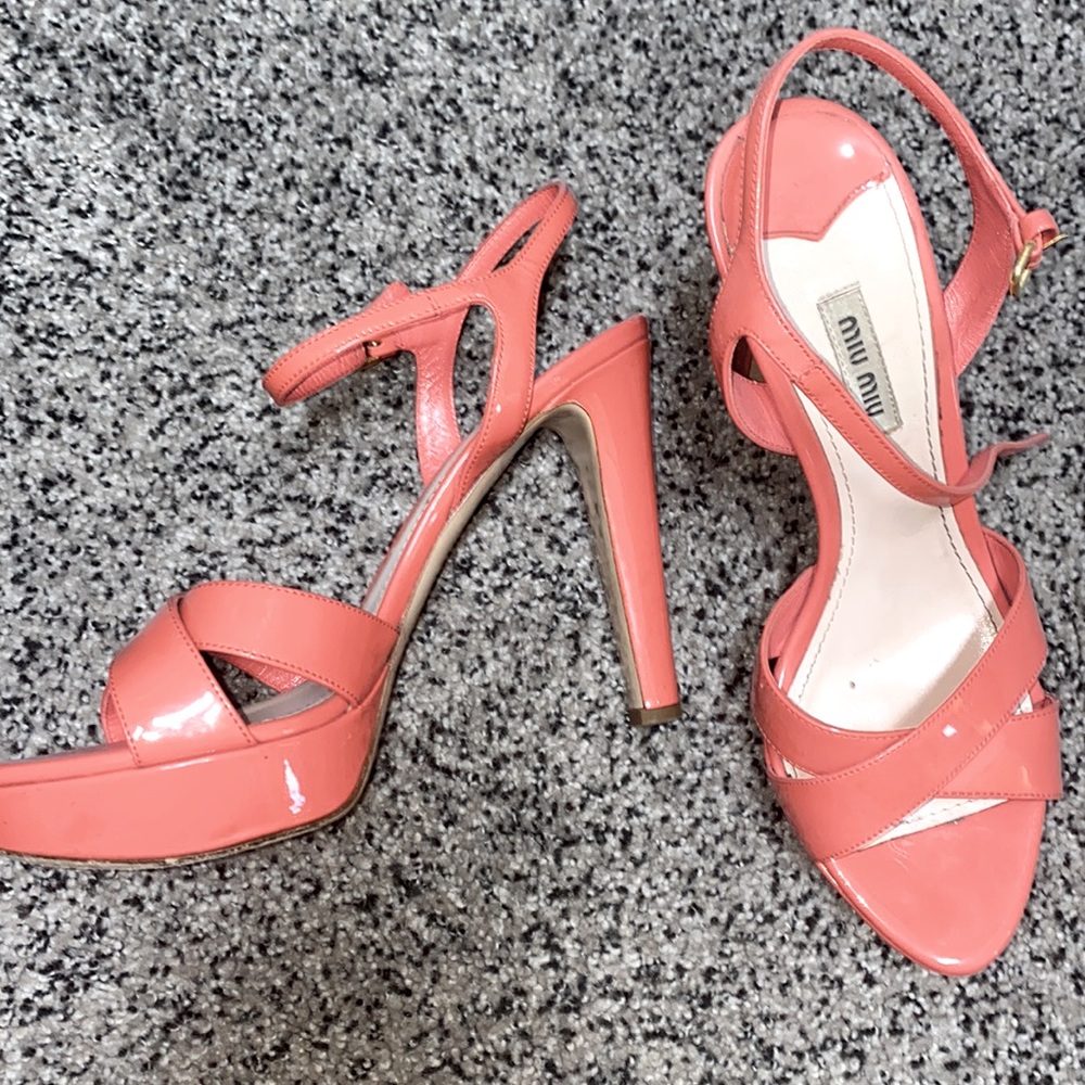 MUI MUI coral Patent Sandals